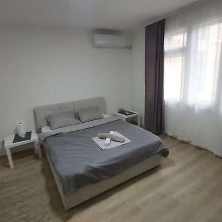 Apartman Pavlovic เลสโควัซ ภายนอก รูปภาพ